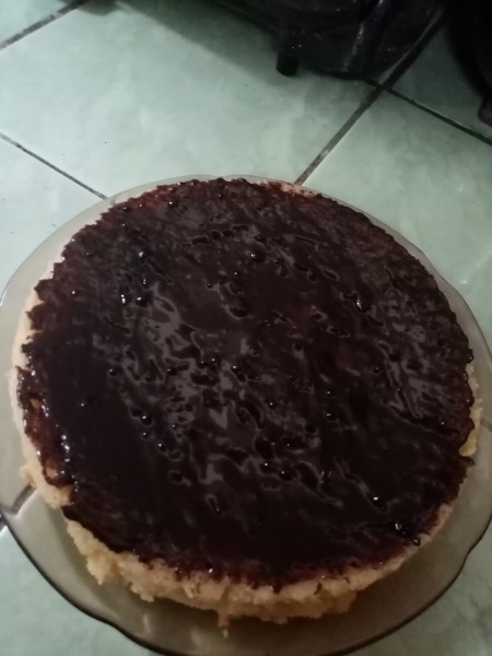 Chocolate on butterscotch cake