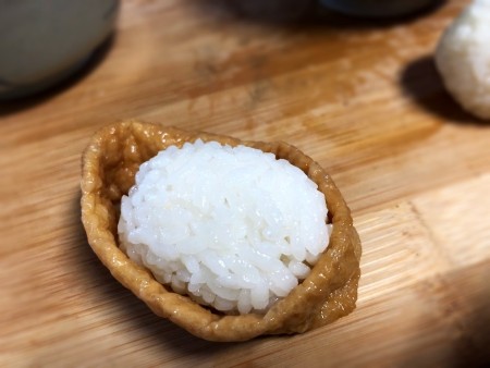 Making Animal Shaped Sushi - for the cat make an elongated ball and press into the bed