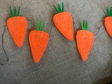 Felt Carrot Garland and Paper Carrot Sign - run floss through the carrots to make the garland