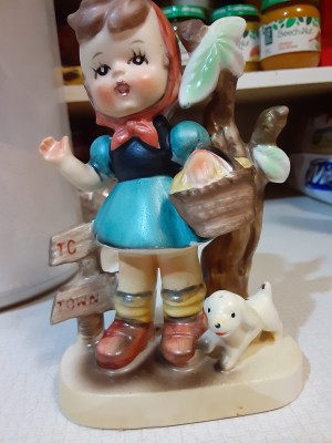 Identifying Vintage Figurines - girl with basket figurine