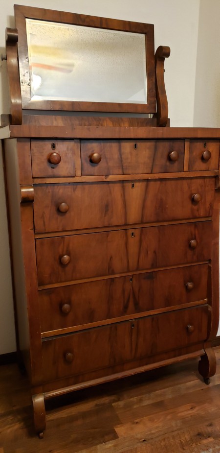 Value Of An Antique Bedroom Set, Antique Mahogany Dresser Value