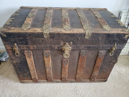 Identifying an Old Trunk?