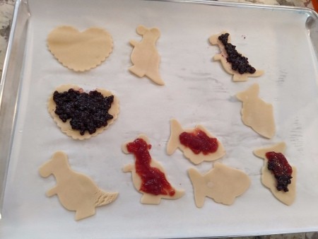 jam on pie cutting