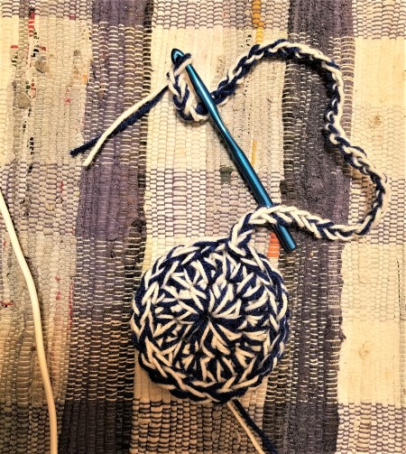 Crochet Buddy for Hook and Needle - make chain