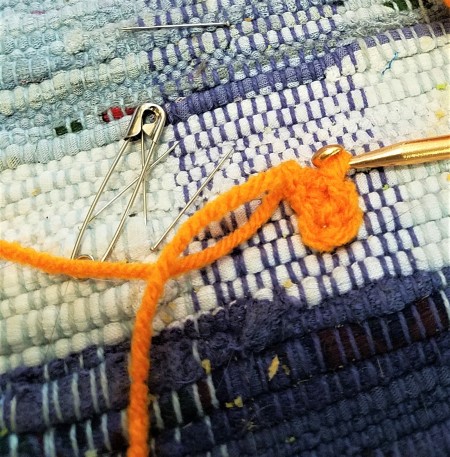 Crocheted Carrot - beginning to crochet the carrot tip