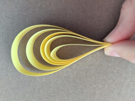 Chick or Duckling Easter Decoration - forming paper body