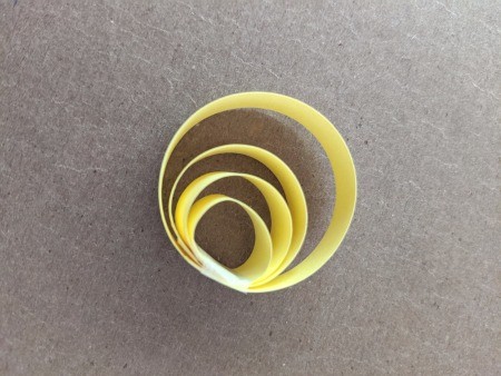 Chick or Duckling Easter Decoration - paper circles taped to form head