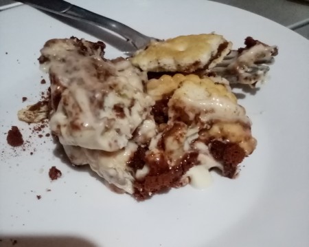 Hansel-Milo Ref Cake on plate