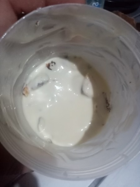 mixing cream & cookies