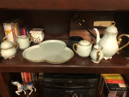 Identifying a Bavarian China Tea Service