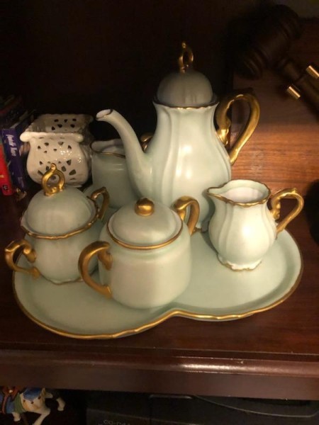 Identifying a Bavarian China Tea Service