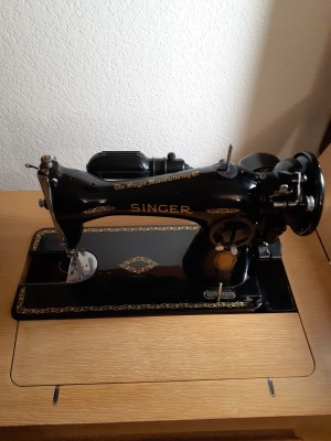 1951 Singer Sewing Machine Won't Start - vintage Singer