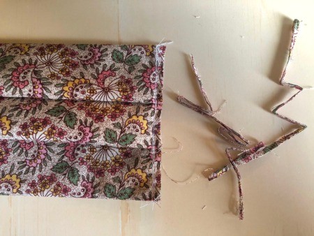 Fabric Face Mask - trim side seams