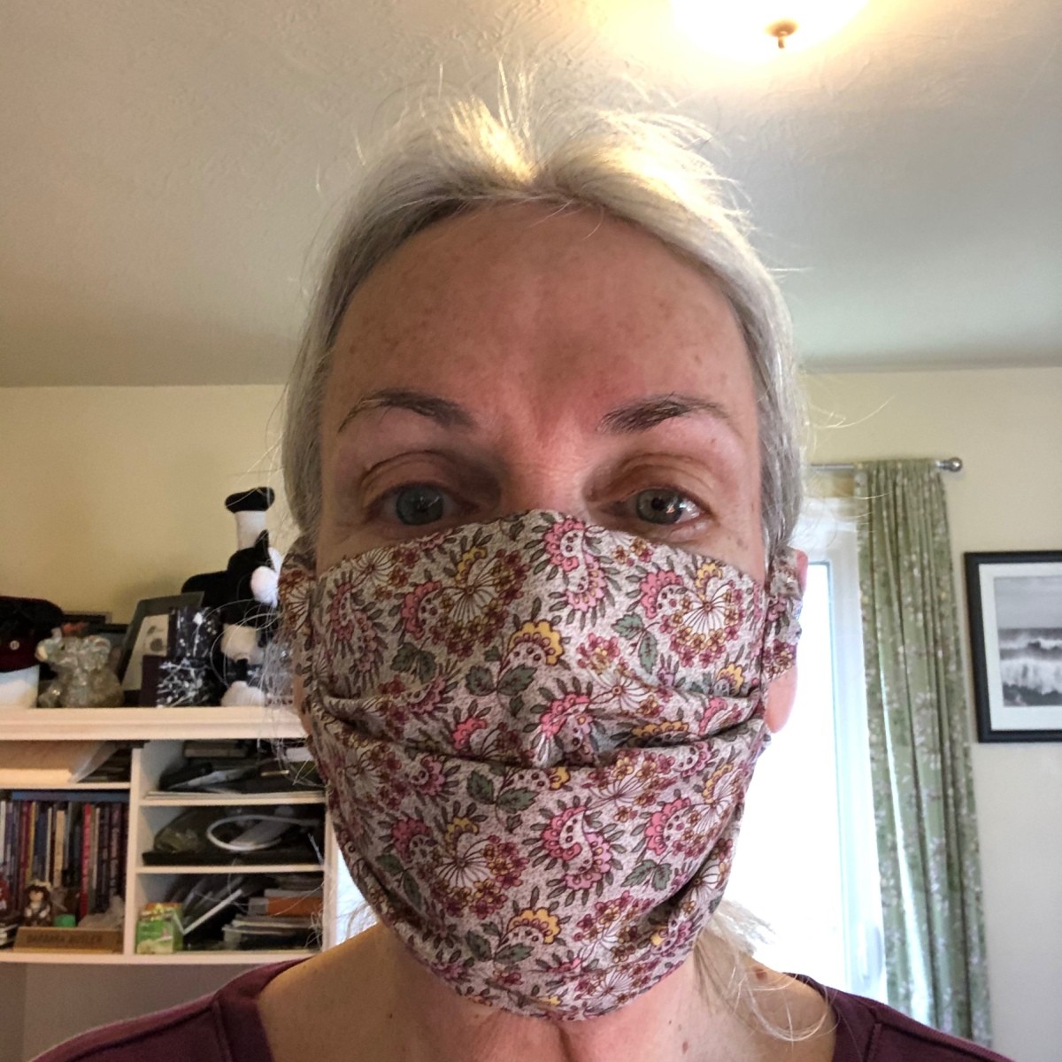 making-a-pleated-fabric-face-mask-thriftyfun