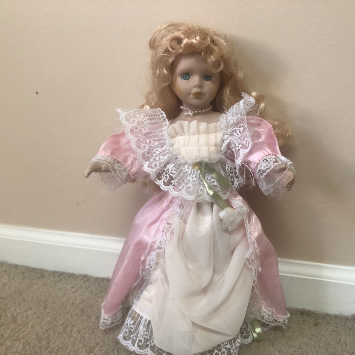 Identifying a Vintage Porcelain Doll? | ThriftyFun