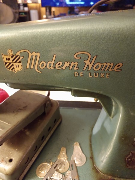 Machine - vintage sewing machine