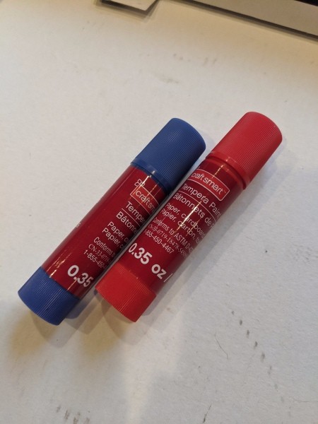 DIY Foosball Game Shoebox - red and blue tempera paing