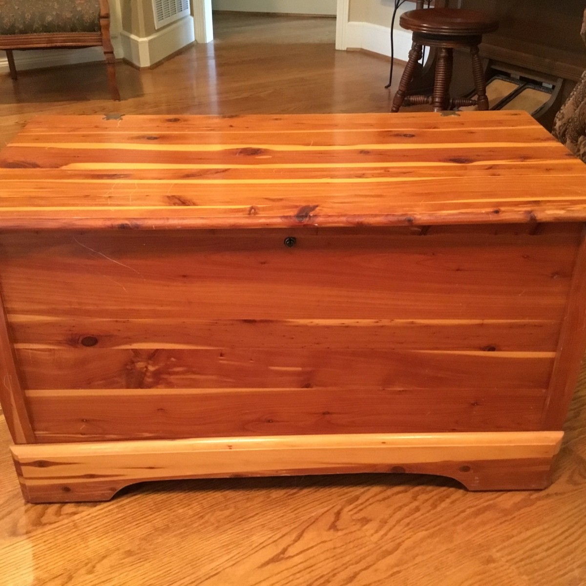 Age and Value of a Murphy Cedar Chest? ThriftyFun