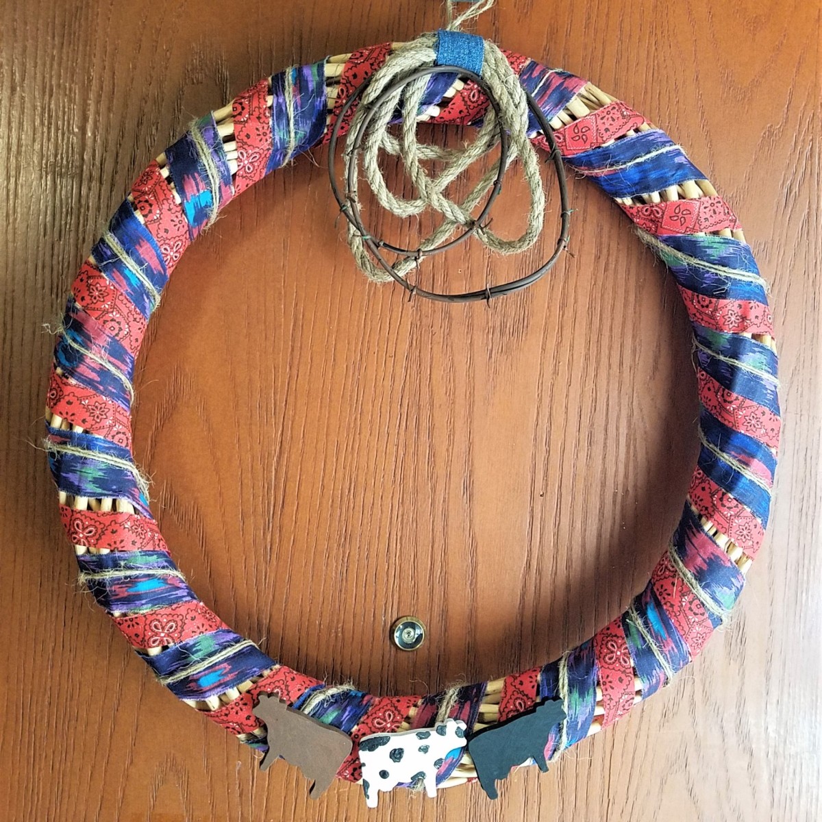 diy-cowboy-cowgirl-wreath-thriftyfun