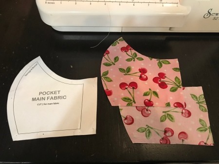 Non-Pleated Face Mask - pattern lying next to the two pieces from main fabric
