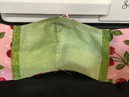 Non-Pleated Face Mask - tie threads and cut