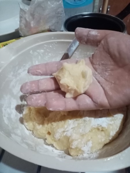 making spikes on balls of dough