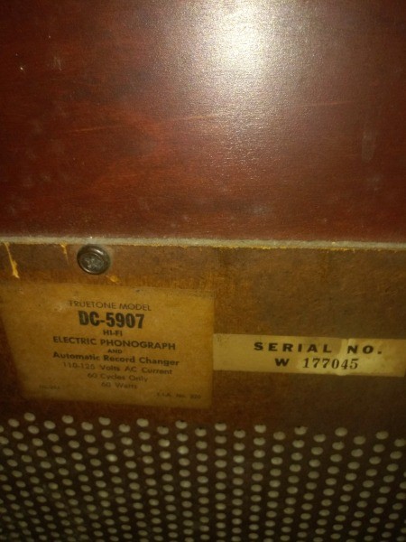 Information on a Truetone DC-5907 Console Stereo