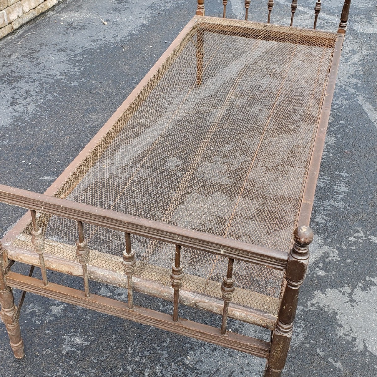 Identifying a Vintage Wooden Bed Frame with Mesh Springs? ThriftyFun