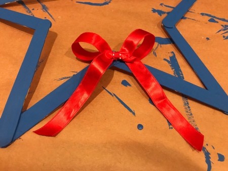 Minimal Star Craft Stick Wreath - tie ribbon into a bow and attach to the star