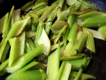 cooking celery in oilCelery