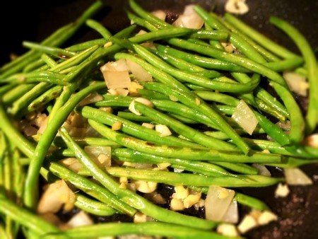 garlic, onion & ginger added to Green Beans