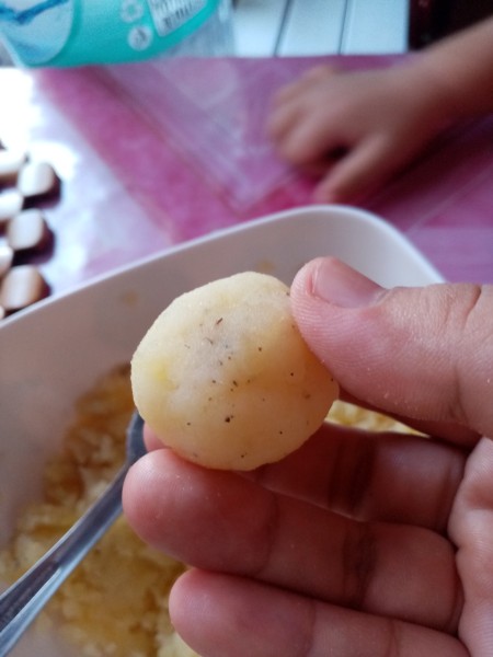 Potato Ball with cheese inside