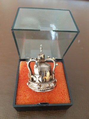 Value of a Silver Thimble with Jeweled Crown - thimble with cover in plastic case