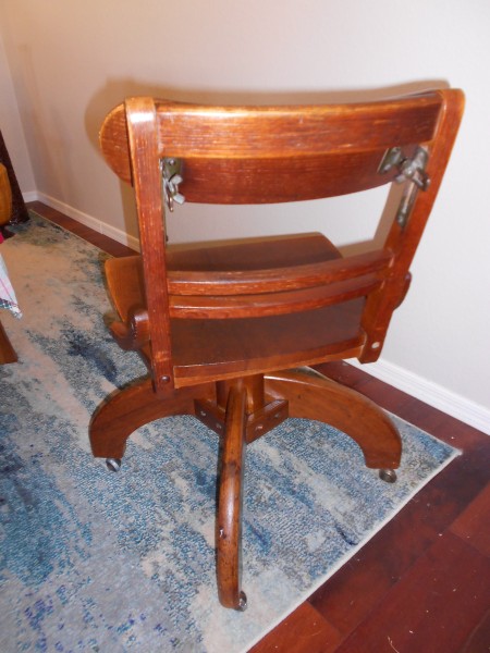 Age and Value of a Murphy Desk Chair