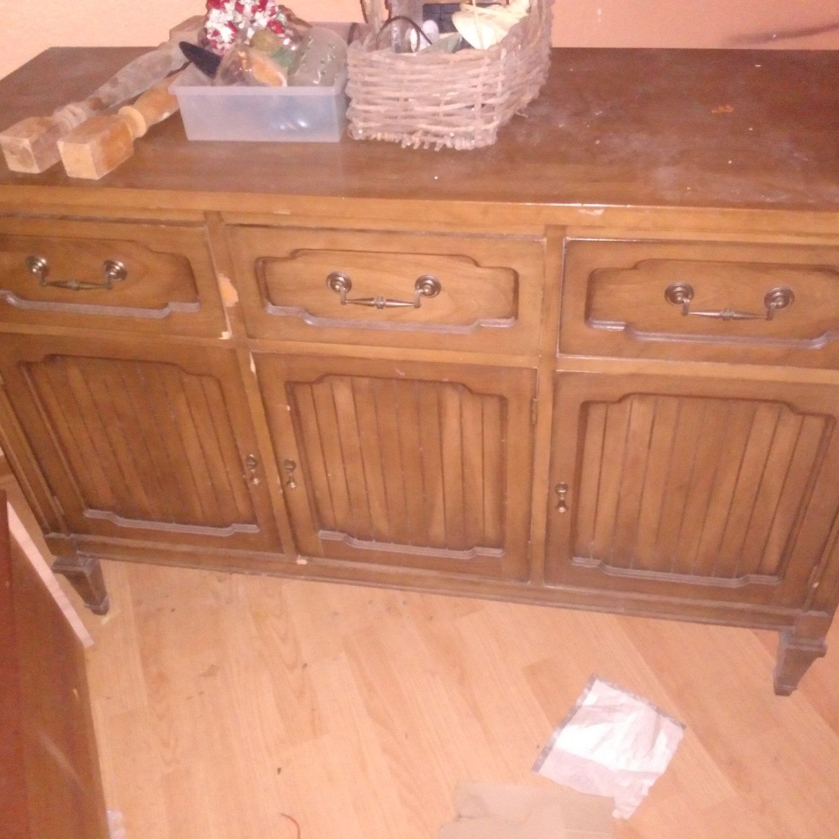 Value of My Antique Buffet Table? | ThriftyFun