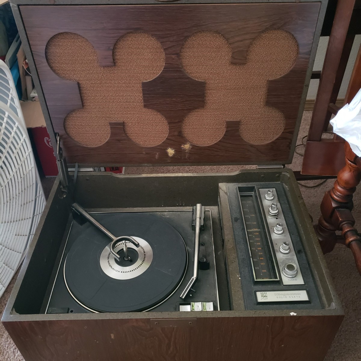 Value Of A Vintage Magnavox Record Player? | ThriftyFun