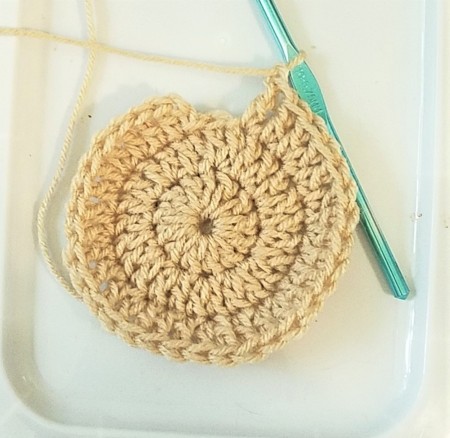 Crocheted Americana Roses - round three leaves a gap or notch