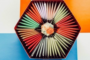 Tea displayed in a hexagonal gift box.