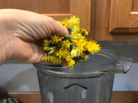 Dandelion Playdough - adding flowers