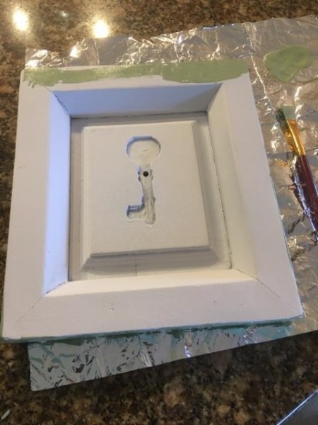 Quickie Thrifty Crafts - key display decor piece repainted