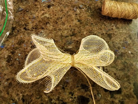 Simple and Fun Burlap Wrapped Country Wreath - scrunched tan metallic tule tied with the twine