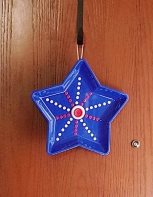 Blue Star Wall Hanging - blue plastic tray star hanging