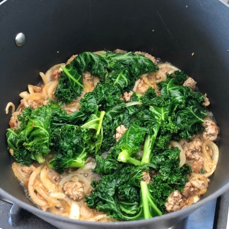 Sauté after adding onions, kale, and soy sauce.
