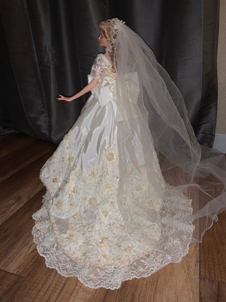 Identity and Value of a Porcelain Doll?