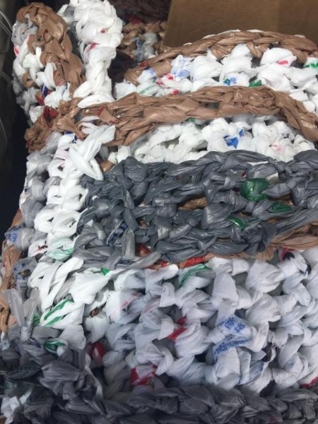 DIY Crochet Plarn Sleeping Mats - adding handle