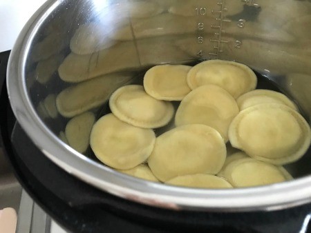 Cooked tortellini in an Instant Pot.