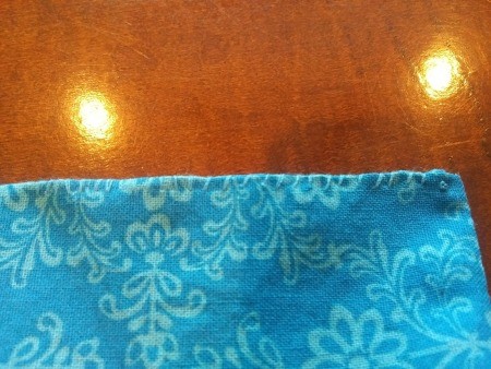 Heatable Rice Sack For Your Neck - closeup of closed opening