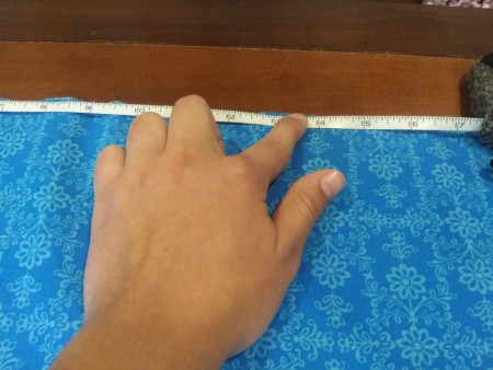 Heatable Rice Sack For Your Neck - measuring the length