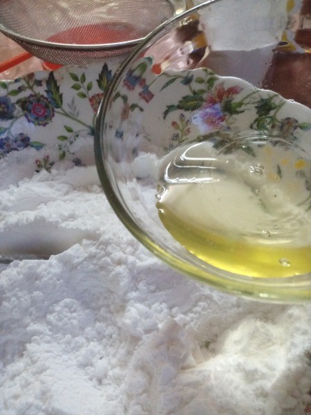 Mermaid Tail Cake Topper (Gumpaste) - addng egg white