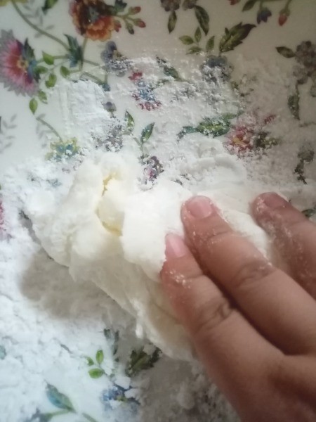 Mermaid Tail Cake Topper (Gumpaste) - knead until the dough is elastic